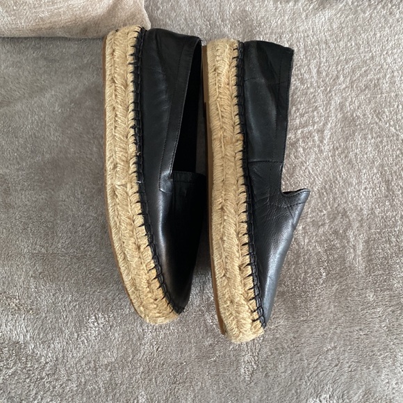 Espadrilles - Picture 3 of 4